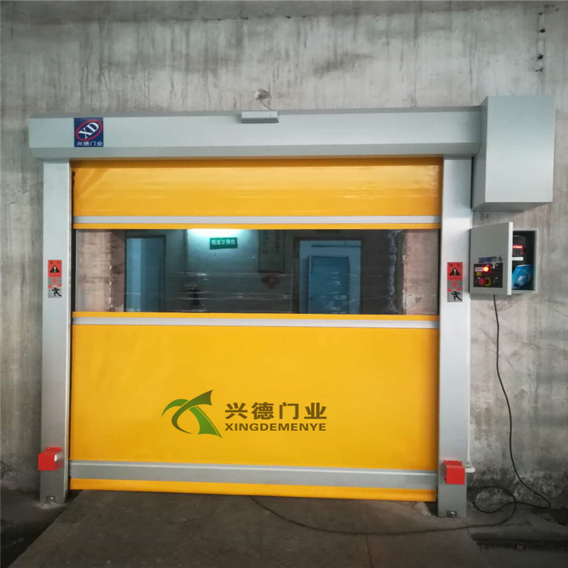 工廠為什么必須安裝快速卷簾門(mén)?